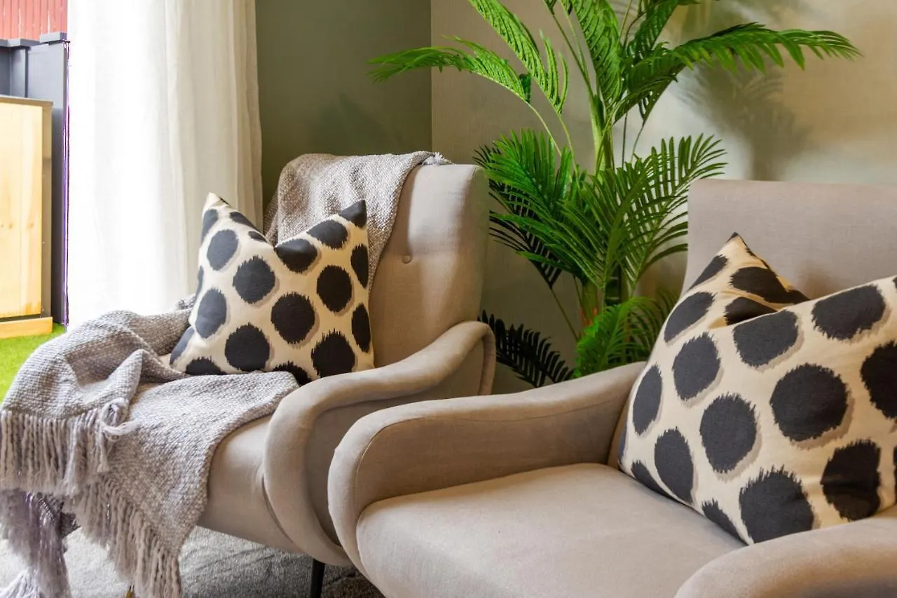 Apartment Luxury Escape For 2, Single Level Studio, Papanui Christchurch